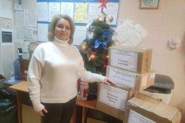 Сотрудники Центра приняли участие в подготовке новогодних подарков